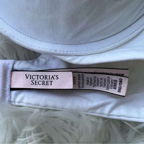 Victoria’s Secret White Lace Lined Body by Victoria Perfect Shape Push Up Bra - Picture 3 of 6